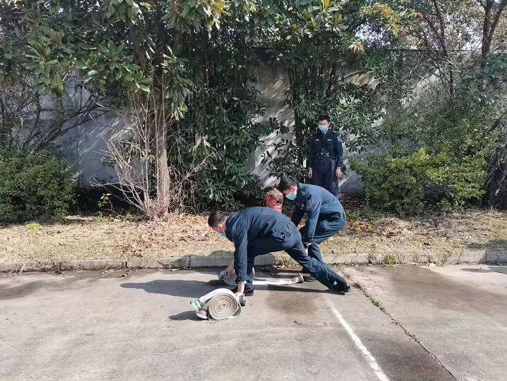 大型活動(dòng)的時(shí)候，保安人員一般會(huì)制定這樣的應(yīng)對(duì)措施的！